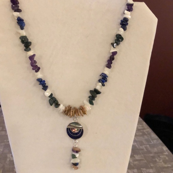 Lapis Jade & Amethyst with abalone centerpiece - Picture 2 of 3